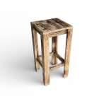 Rustikaler Barhocker aus Holz für Events und Feiern