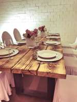 Holzbohlen-Tisch mieten Holzbohlen-Tisch mieten