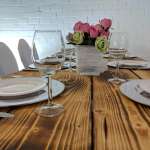 Holzbohlen-Tisch mieten Holzbohlen-Tisch mieten